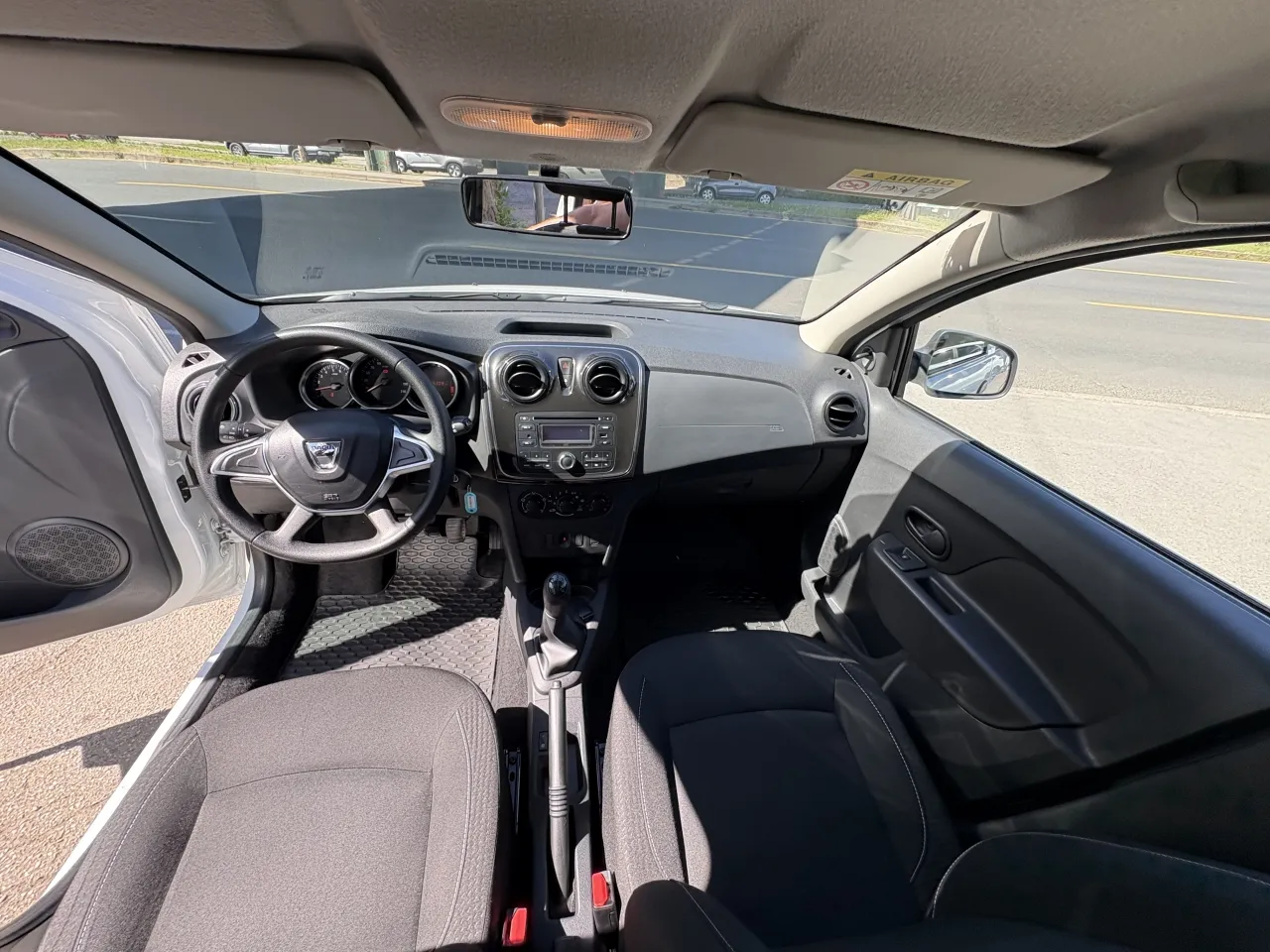 dacia sandero 1,5 dci 75 ambiance - slika 13