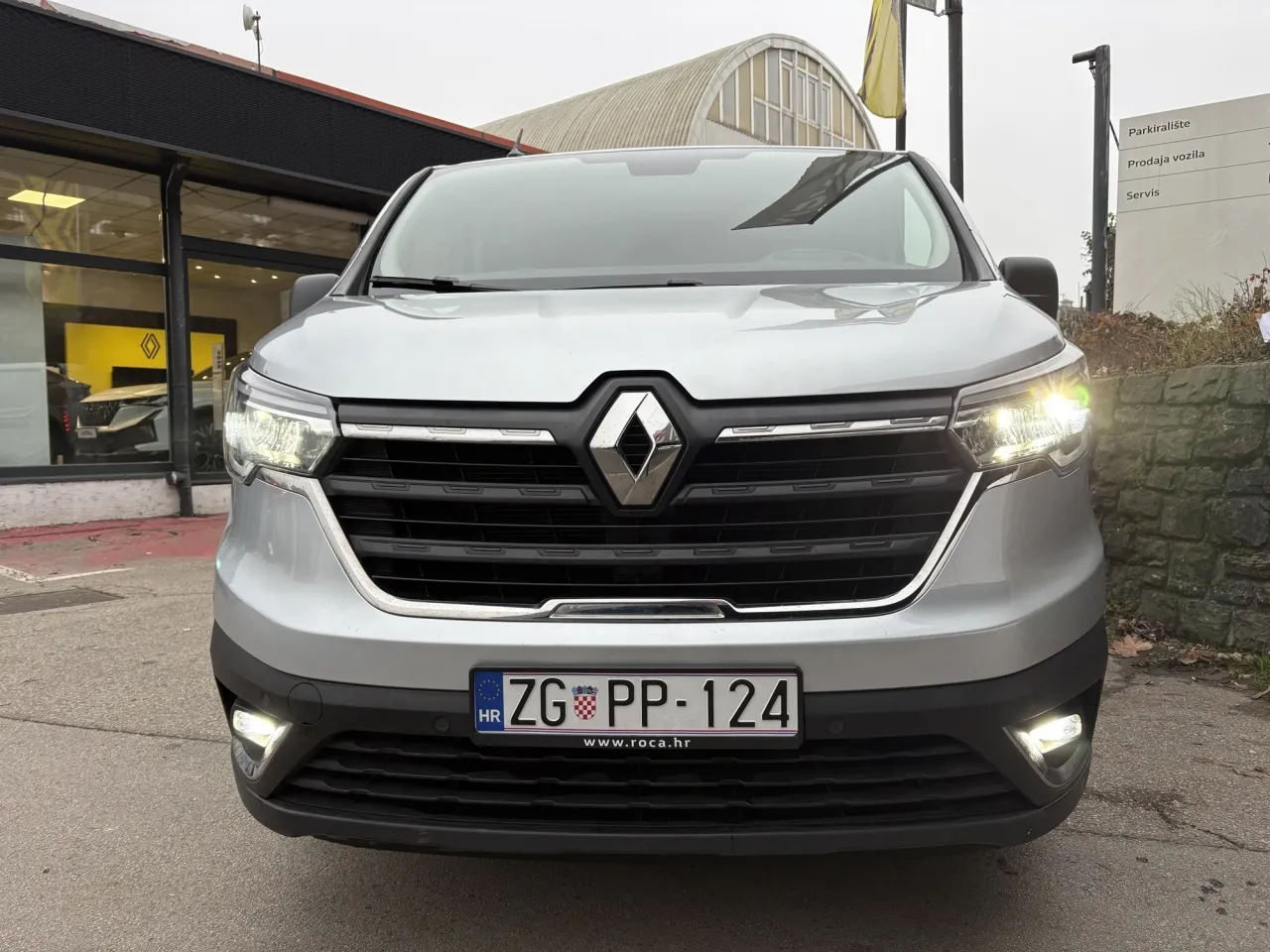 renault trafic furgon 2,0 dci 150 energy l2h1p3 - slika 2