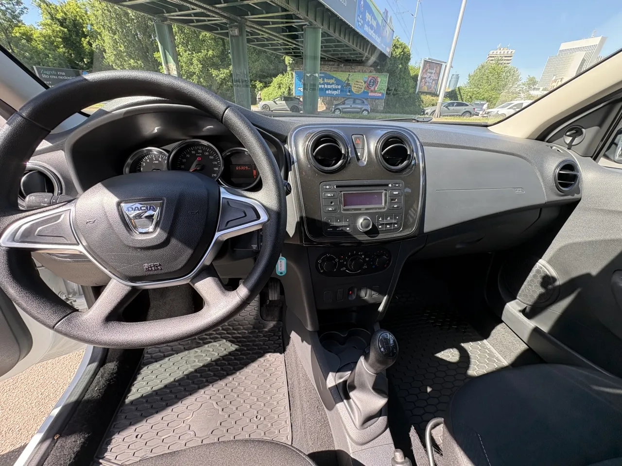 dacia sandero 1,5 dci 75 ambiance - slika 14