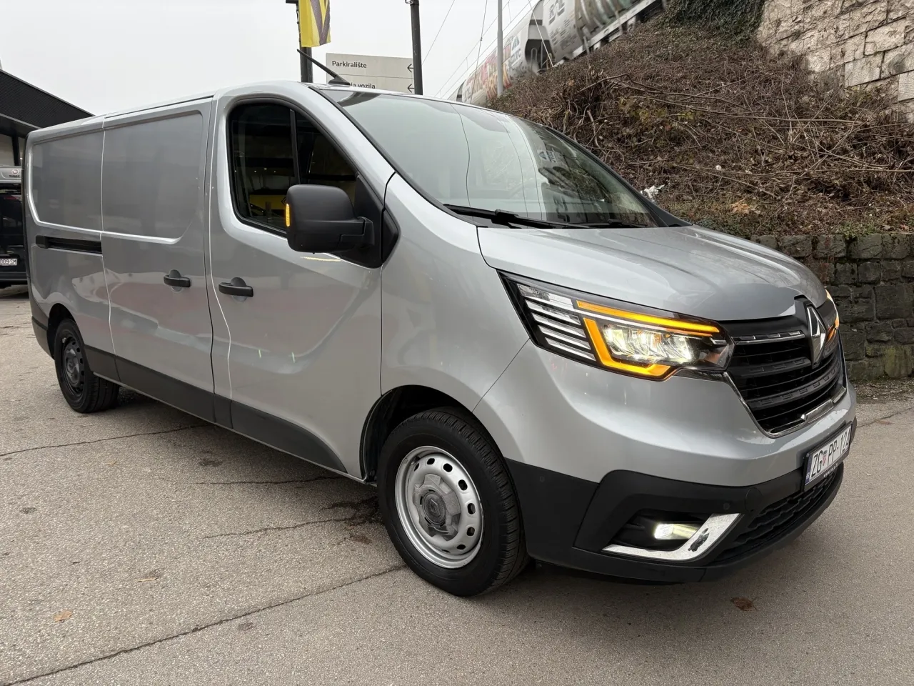 renault trafic furgon 2,0 dci 150 energy l2h1p3 - slika 3