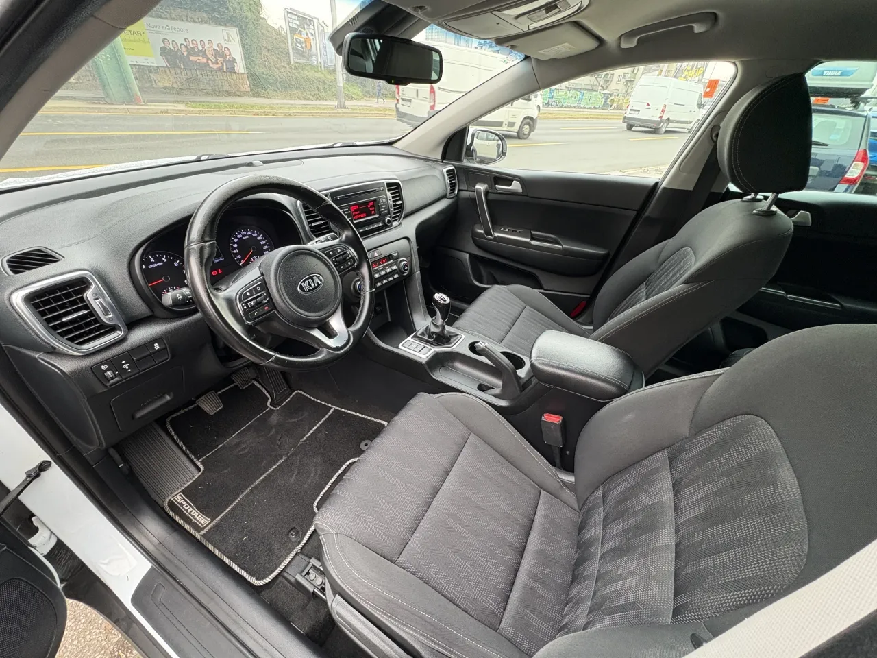 kia sportage 2wd 1,6 gdi lx urban - slika 11
