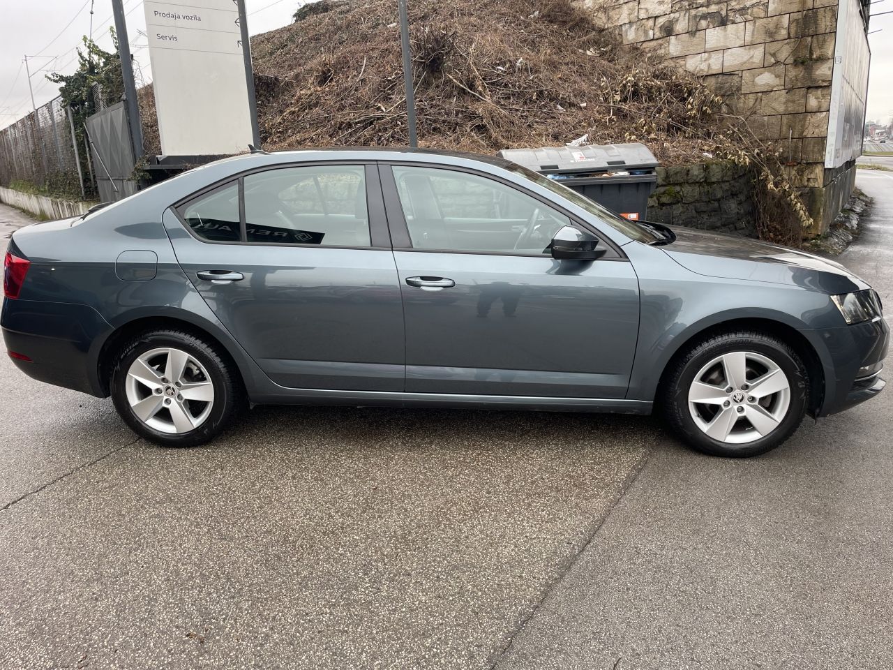 škoda octavia 1,6 tdi style - slika 4