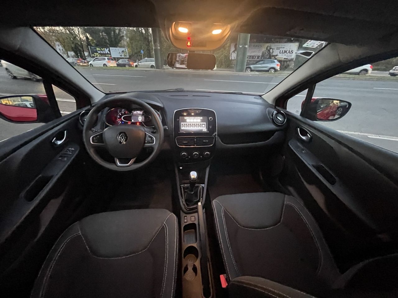renault clio zen grandtour 90 ks - slika 12