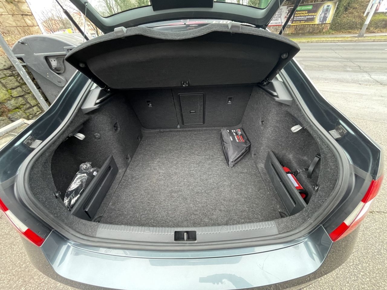 škoda octavia 1,6 tdi style - slika 9