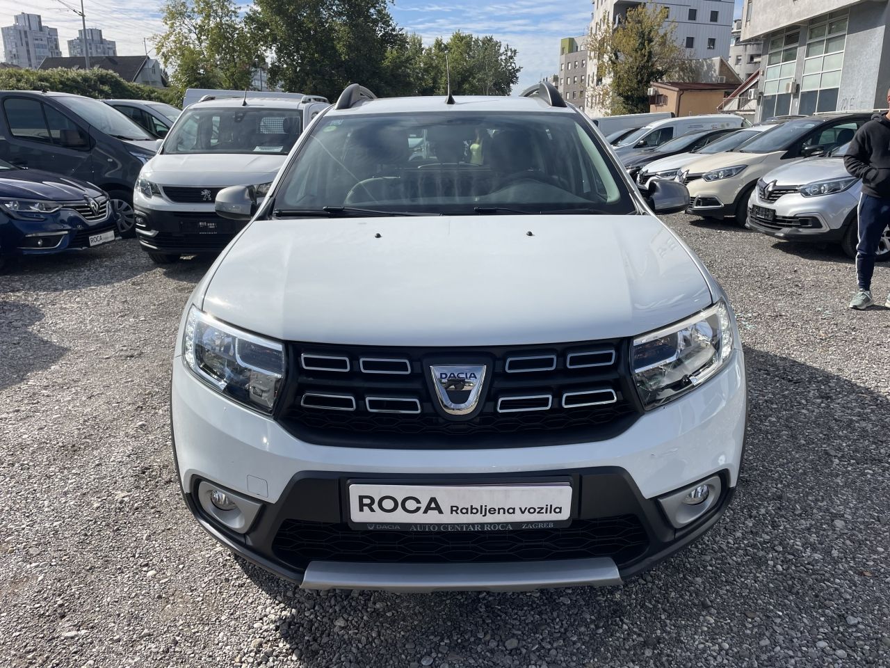 dacia sandero 1,0 tce 100 eco-g essential - slika 2