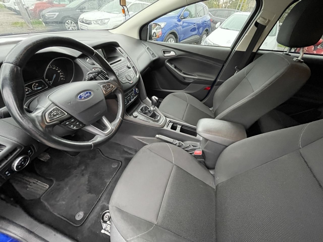 ford focus karavan 1,5 tdci business - slika 13