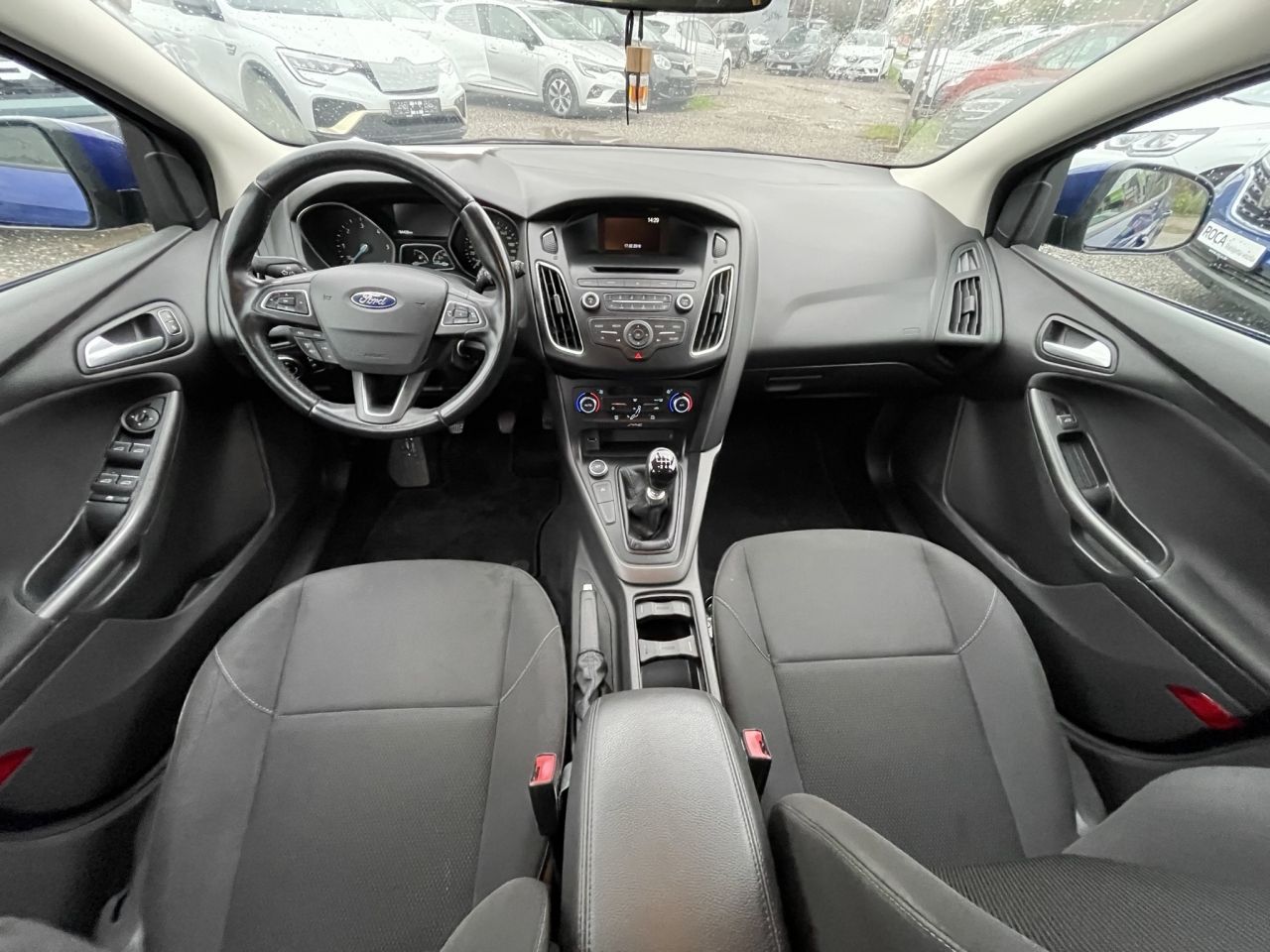 ford focus karavan 1,5 tdci business - slika 9