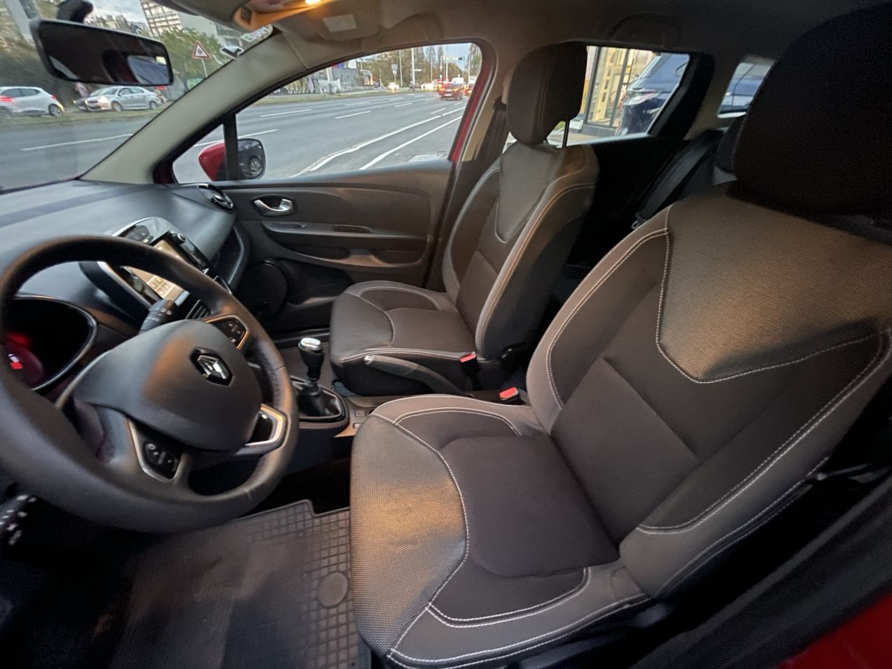 renault clio zen grandtour 90 ks - slika 14