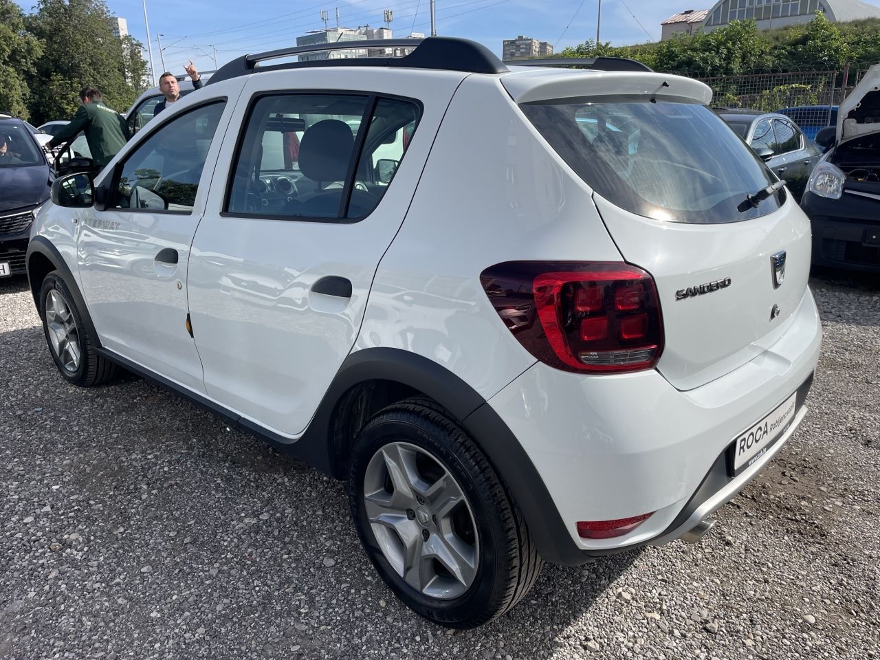 dacia sandero 1,0 tce 100 eco-g essential - slika 4