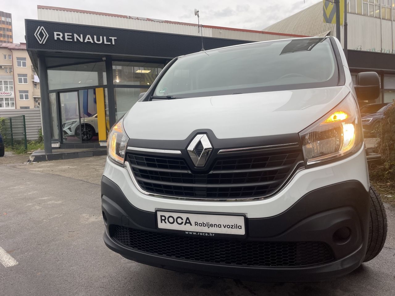 renault trafic furgon 2,0 dci 120 l2h1p2 - slika 2