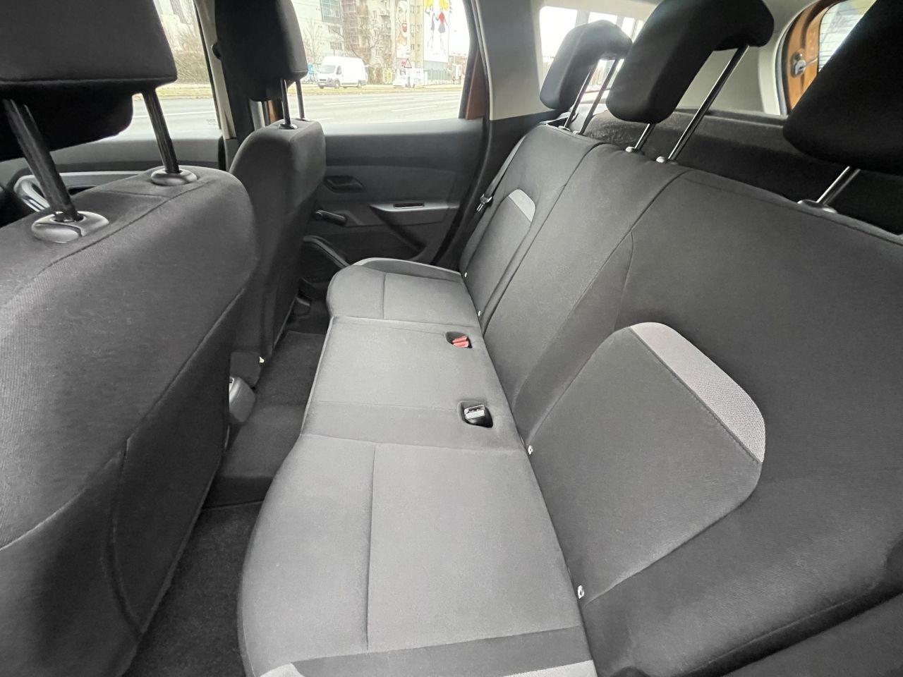 dacia duster 1,0 tce 100 eco-g essential - slika 10