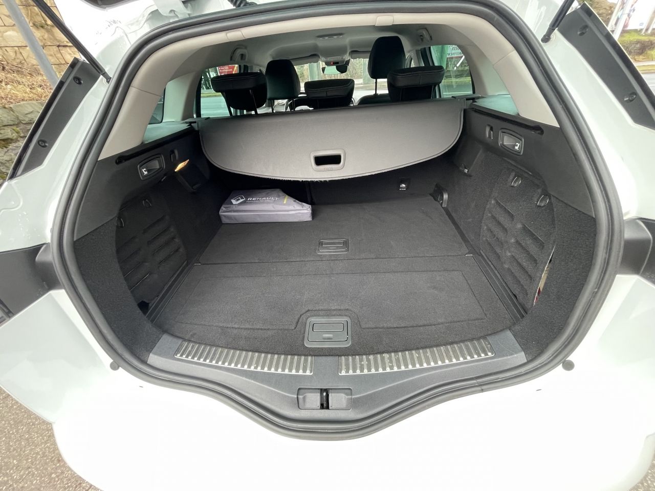 renault mégane grandtour blue dci 115 editon one edc - slika 11