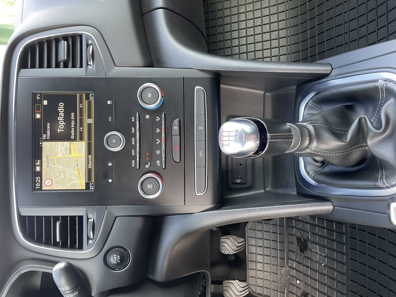 renault mégane grandtour blue dci 115 intens - slika 13