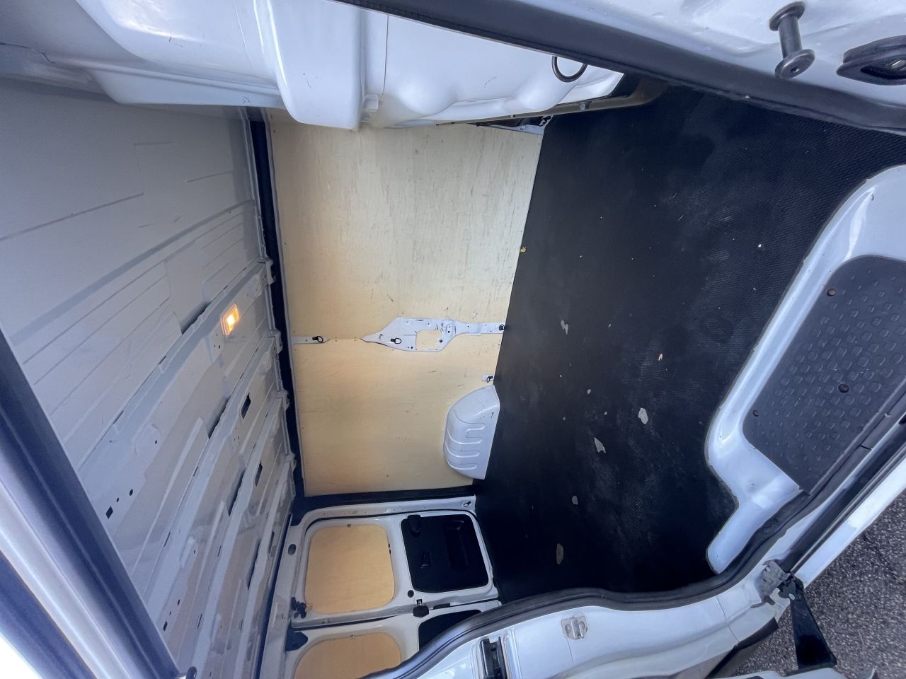 renault trafic furgon 2,0 dci 120 l2h1p2 - slika 9