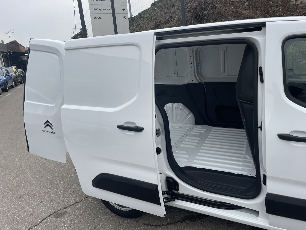 citroën berlingo 1,6 bluehdi 100 s&amp;amp;amp;amp;amp;s m 650 - slika 11