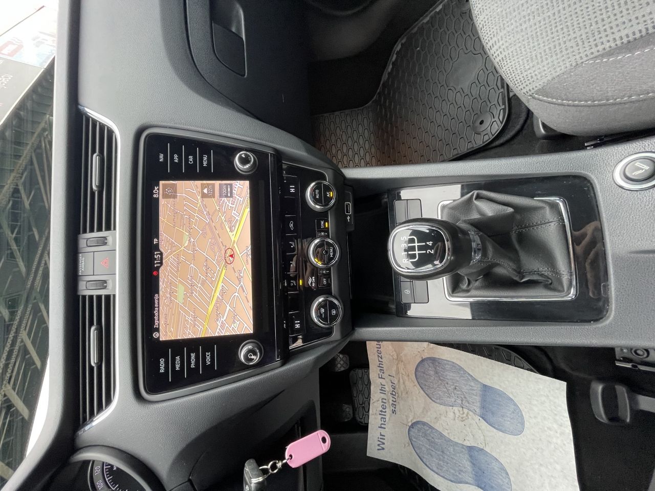 škoda octavia 1,6 tdi style - slika 13