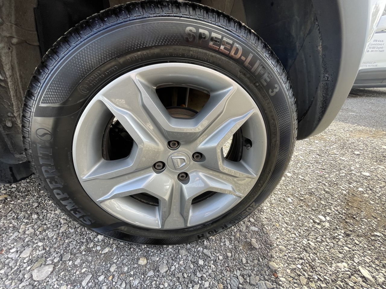 dacia sandero 1,0 tce 100 eco-g essential - slika 7