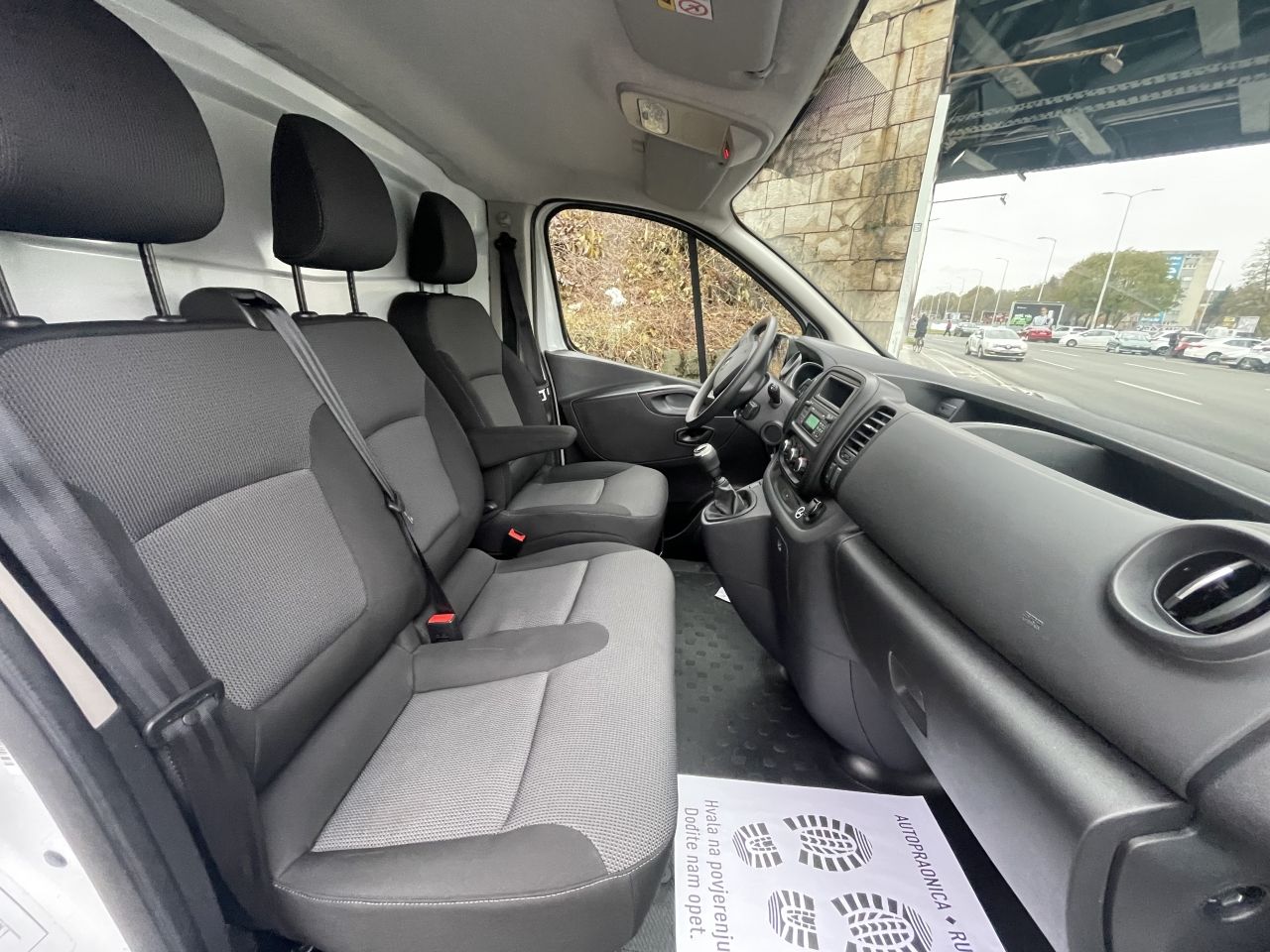 renault trafic furgon 2,0 dci 120 l2h1p2 - slika 8