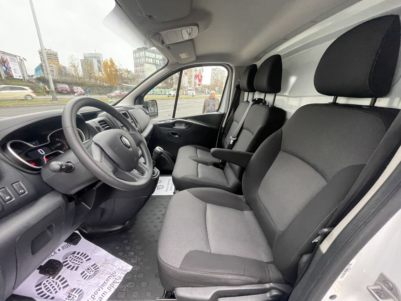 renault trafic furgon 2,0 dci 120 l2h1p2 - slika 10