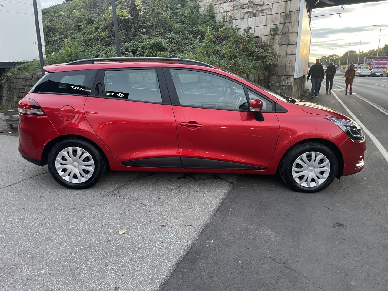 renault clio zen grandtour 90 ks - slika 4