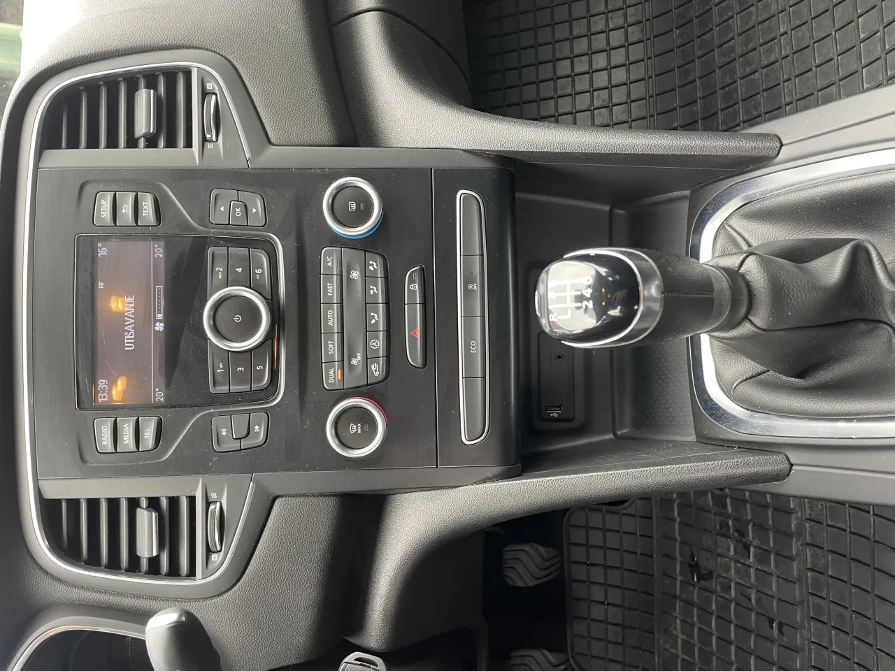 renault mégane grandtour dci 110 energy business - slika 13