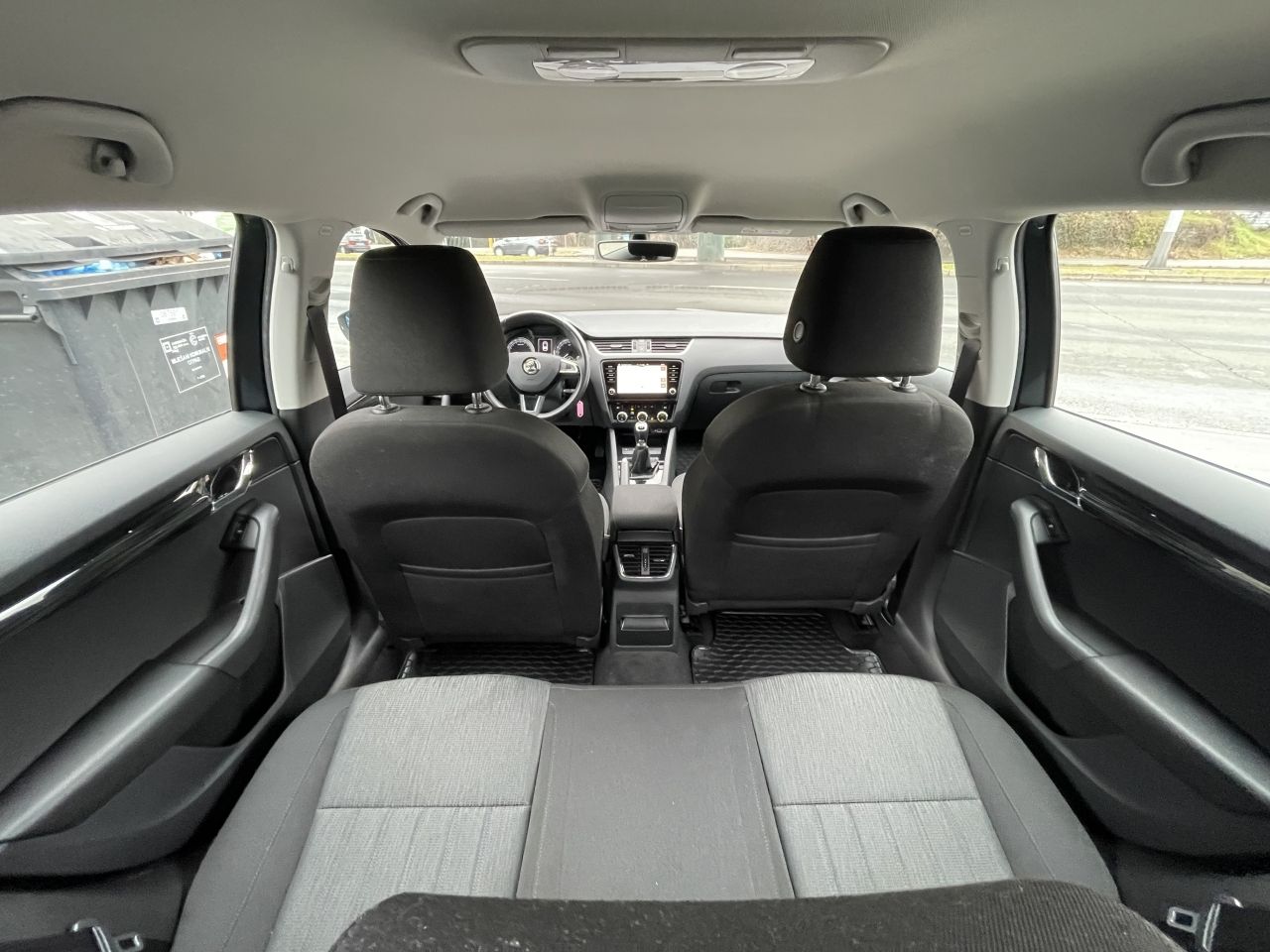škoda octavia 1,6 tdi style - slika 10