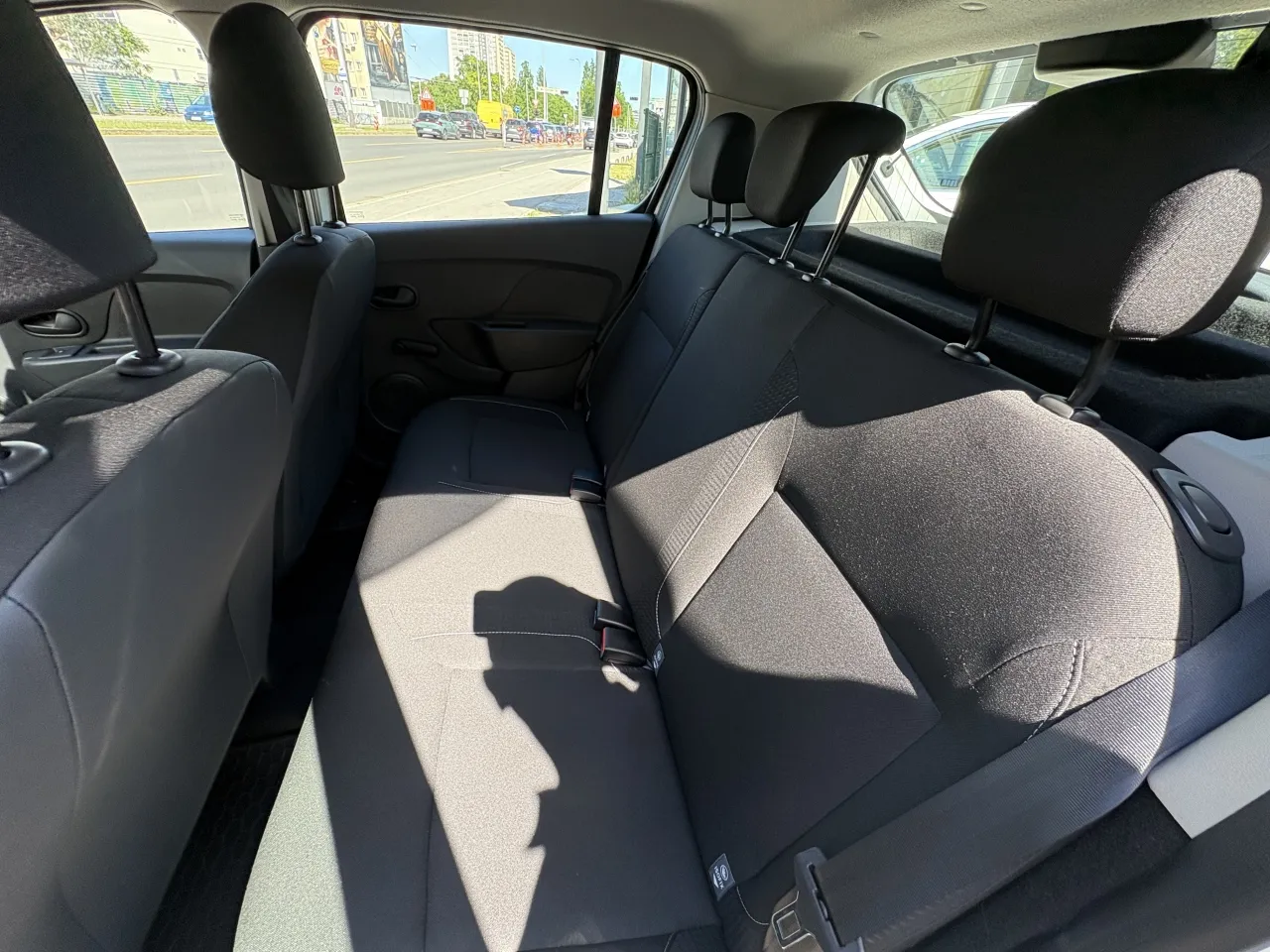 dacia sandero 1,5 dci 75 ambiance - slika 11