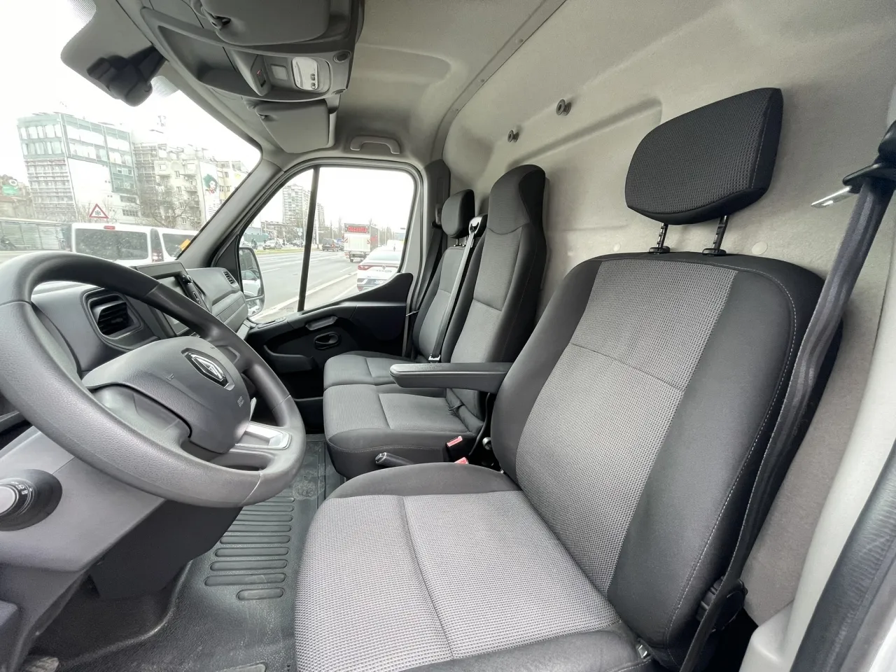 renault master furgon l3h2p3 2,3 dci 135 - slika 9