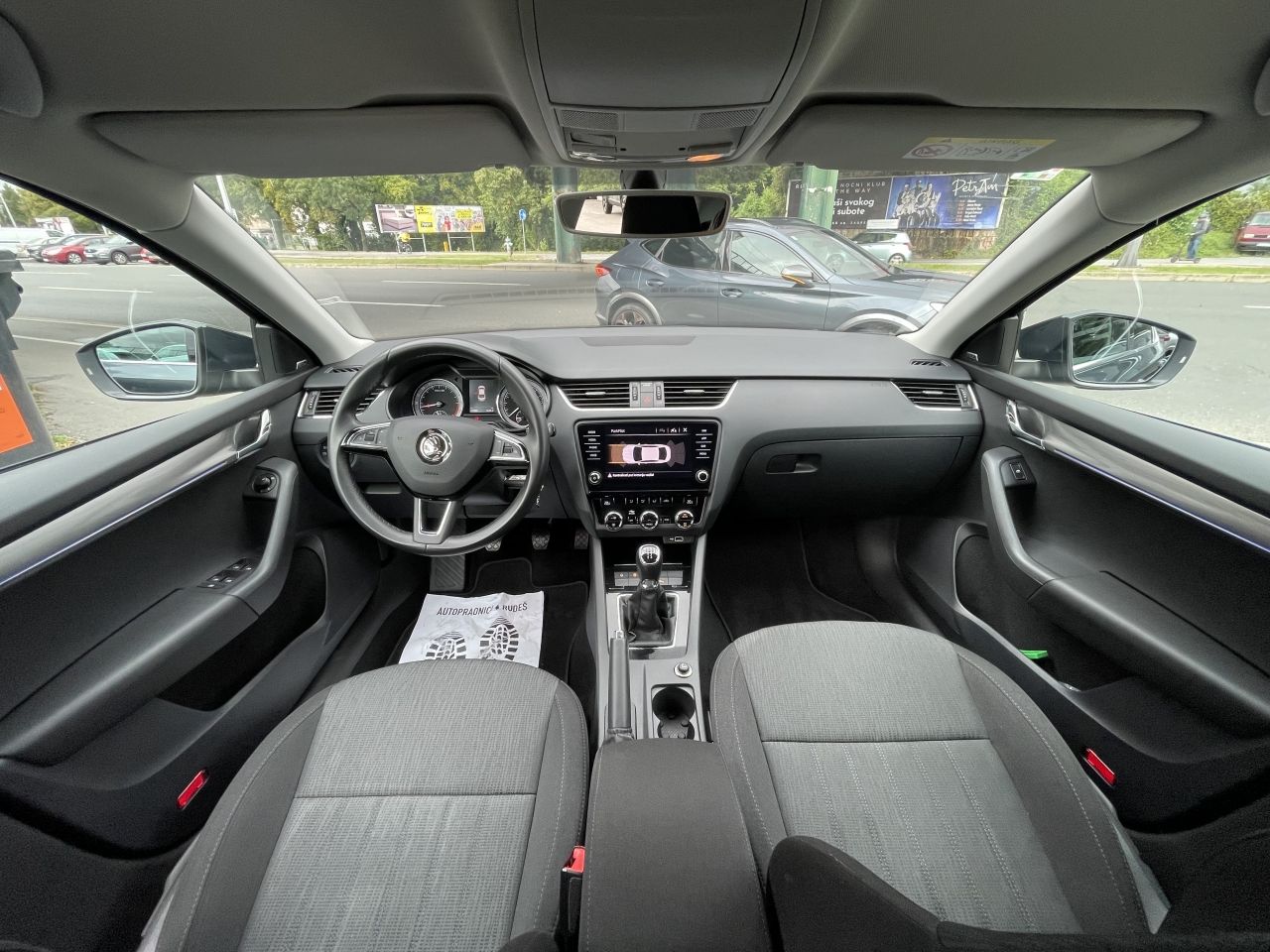 škoda octavia 1,6 tdi style - slika 6