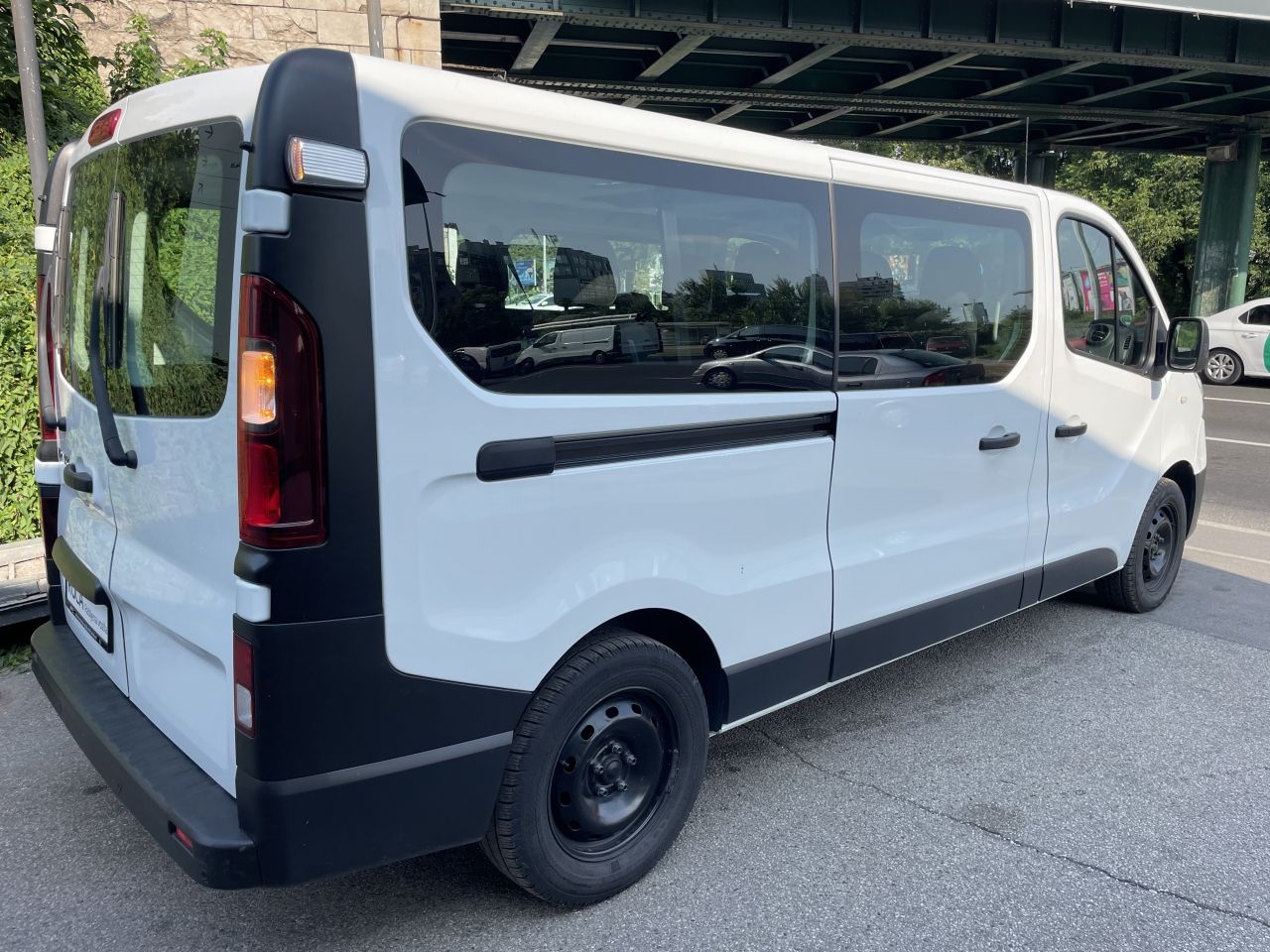 renault trafic grand passenger 2,0 dci 120 confort - slika 5