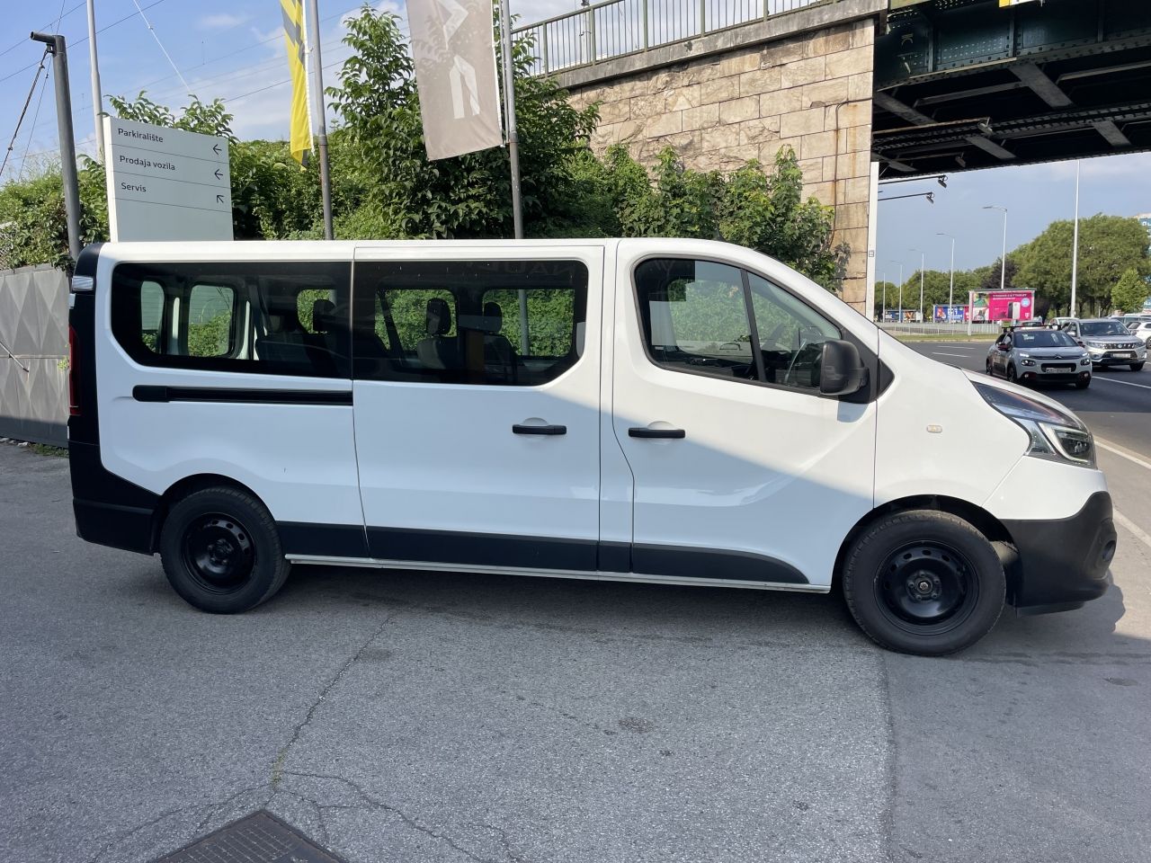 renault trafic grand passenger 2,0 dci 120 confort - slika 4
