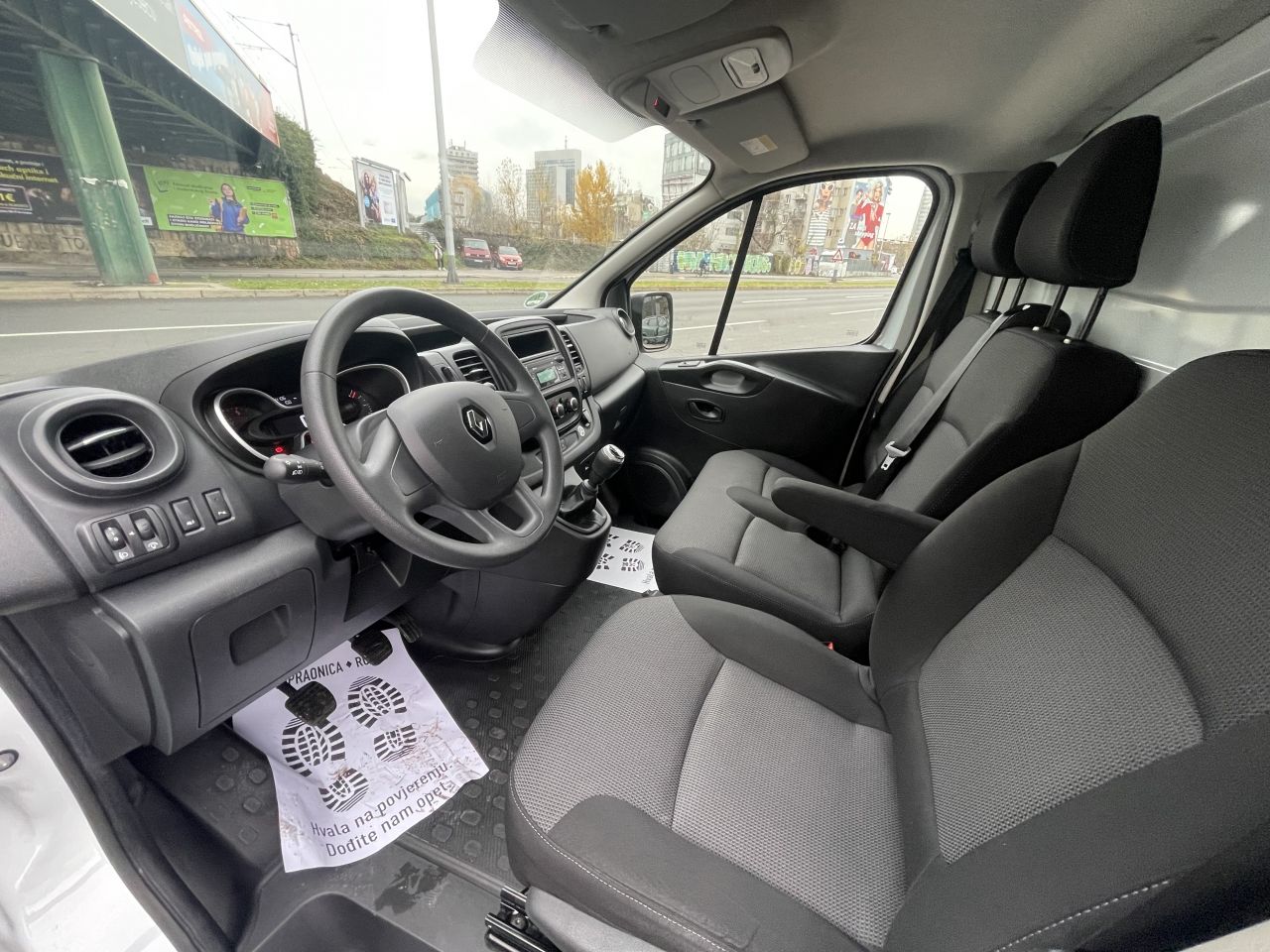 renault trafic furgon 2,0 dci 120 l2h1p2 - slika 11