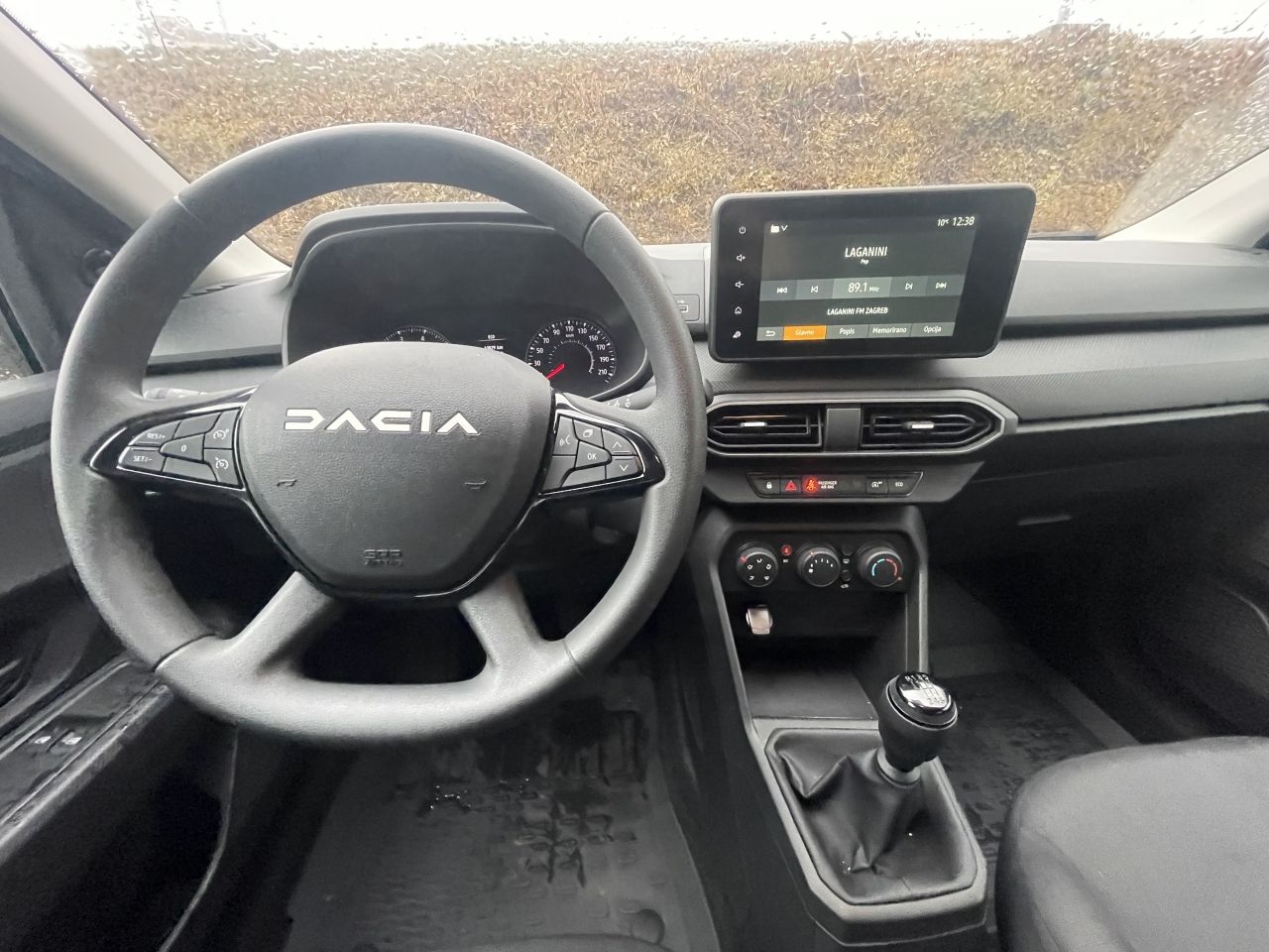 dacia jogger 1,0 tce 110 essential (5 sjedala) - slika 11