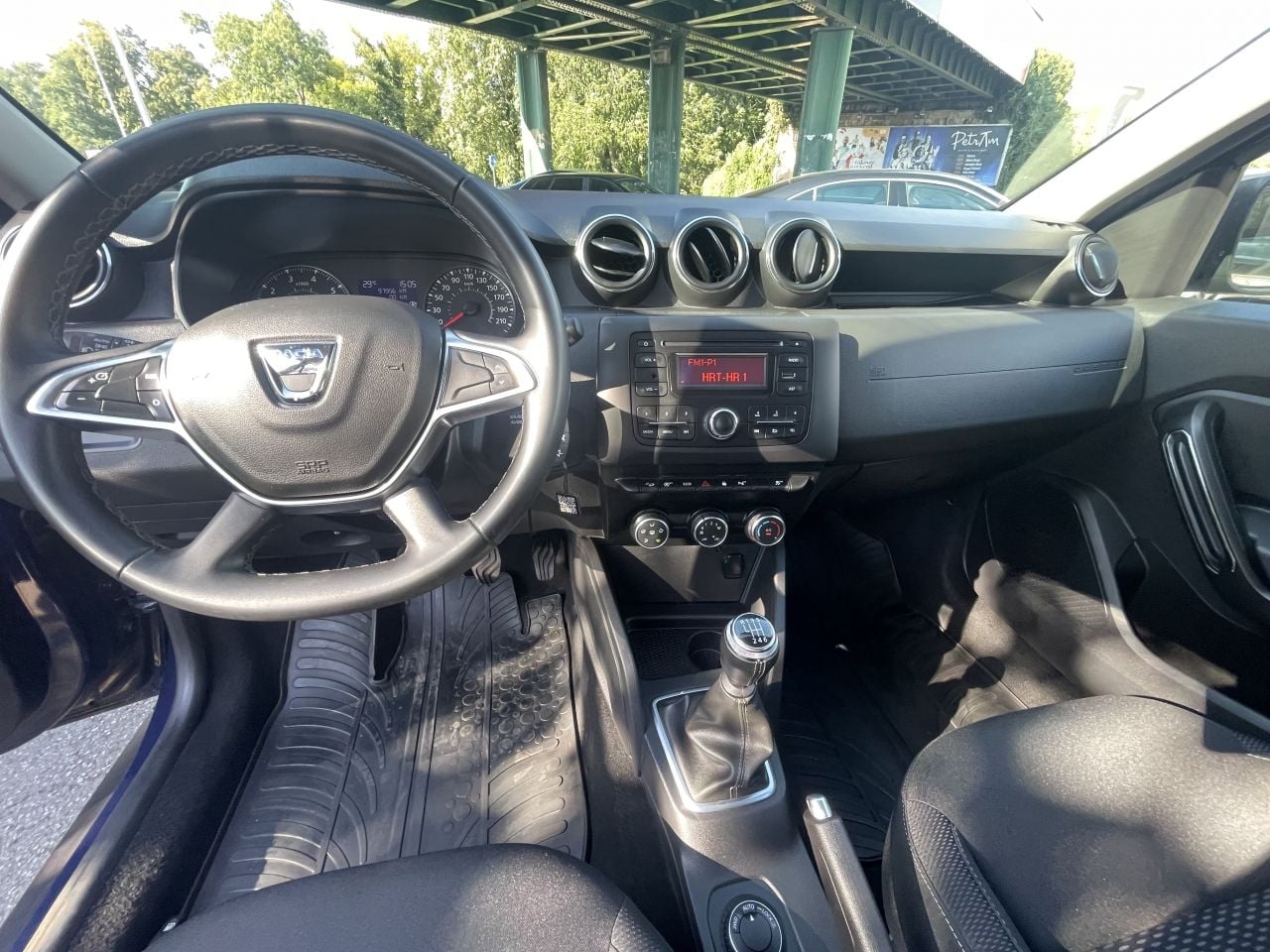 dacia duster 4x4 1,5 blue dci 115 comfort - slika 11