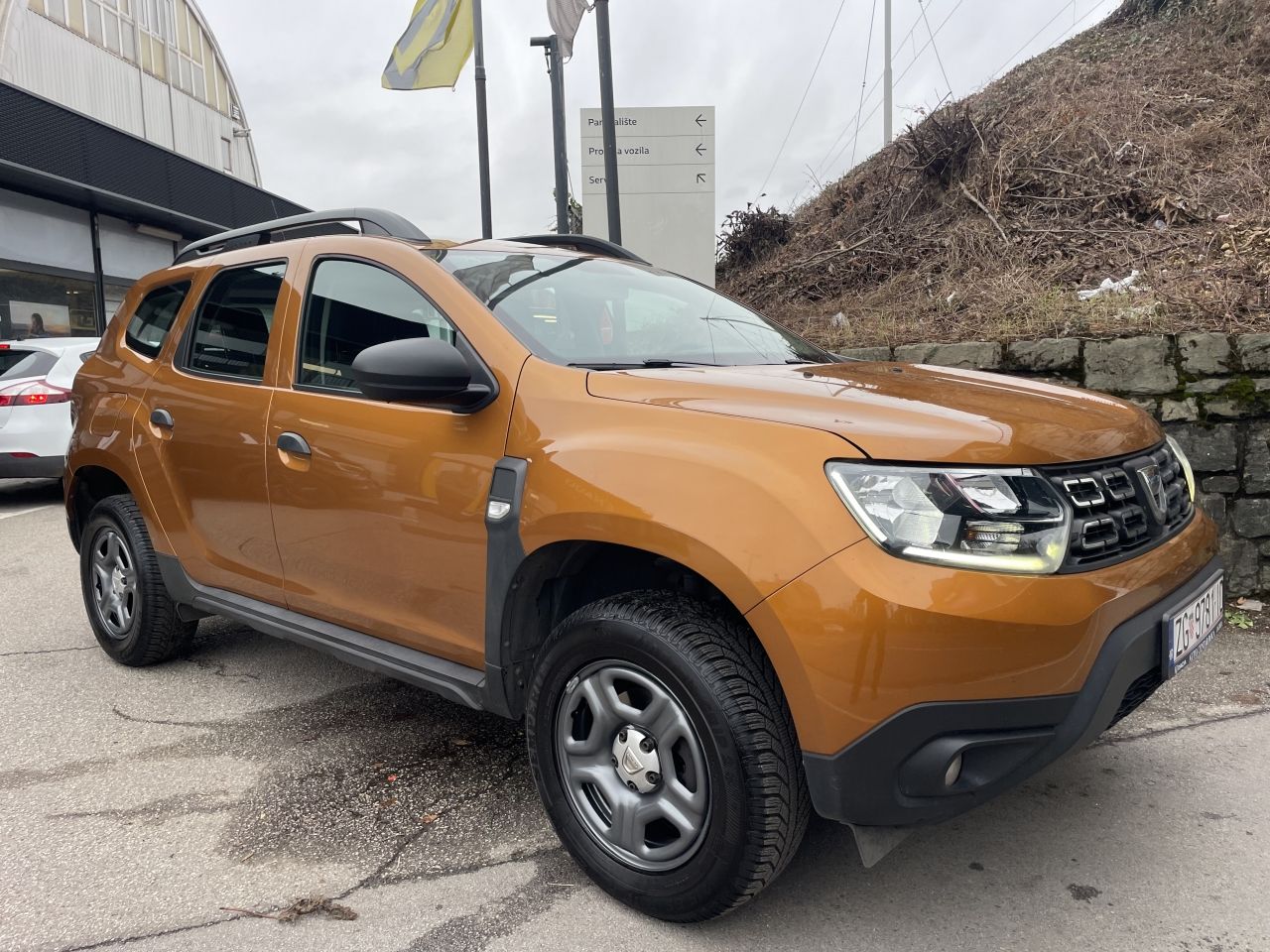 dacia duster 1,0 tce 100 eco-g essential - slika 3