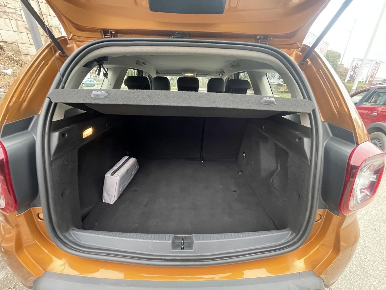 dacia duster 1,0 tce 100 eco-g essential - slika 9