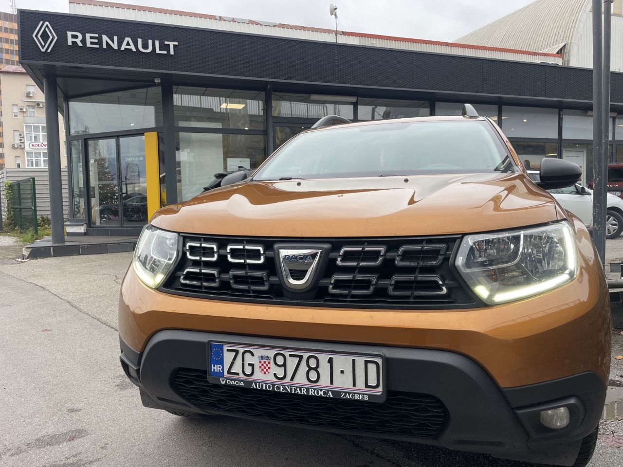 dacia duster 1,0 tce 100 eco-g essential - slika 2