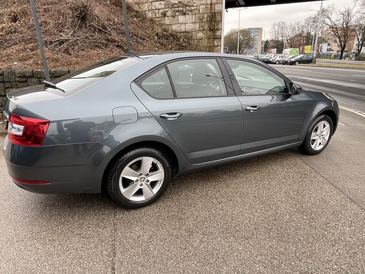škoda octavia 1,6 tdi style - slika 6