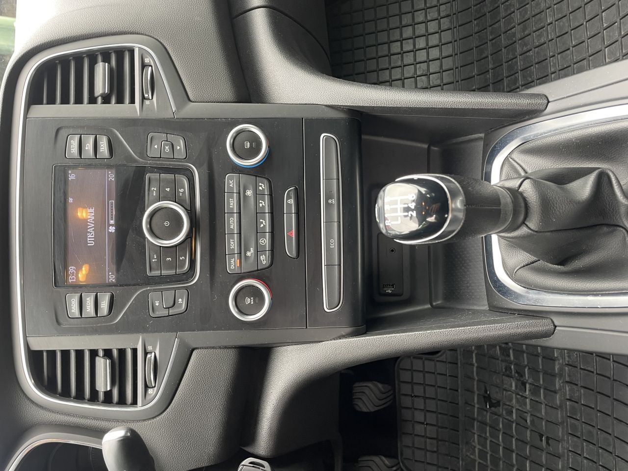 renault mégane grandtour dci 110 energy business - slika 13