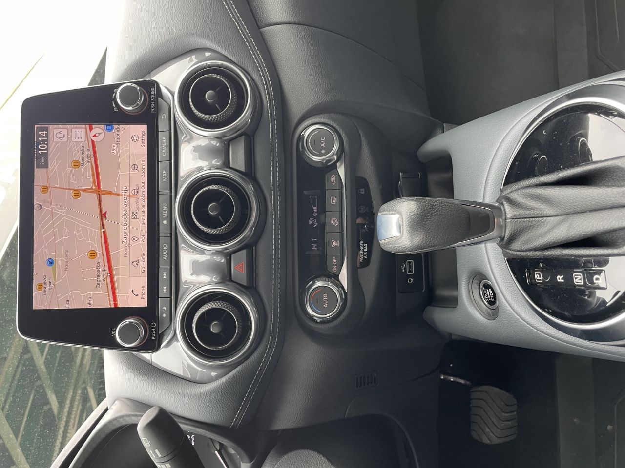 nissan juke 1,0 dig-t n-connecta dct - slika 14