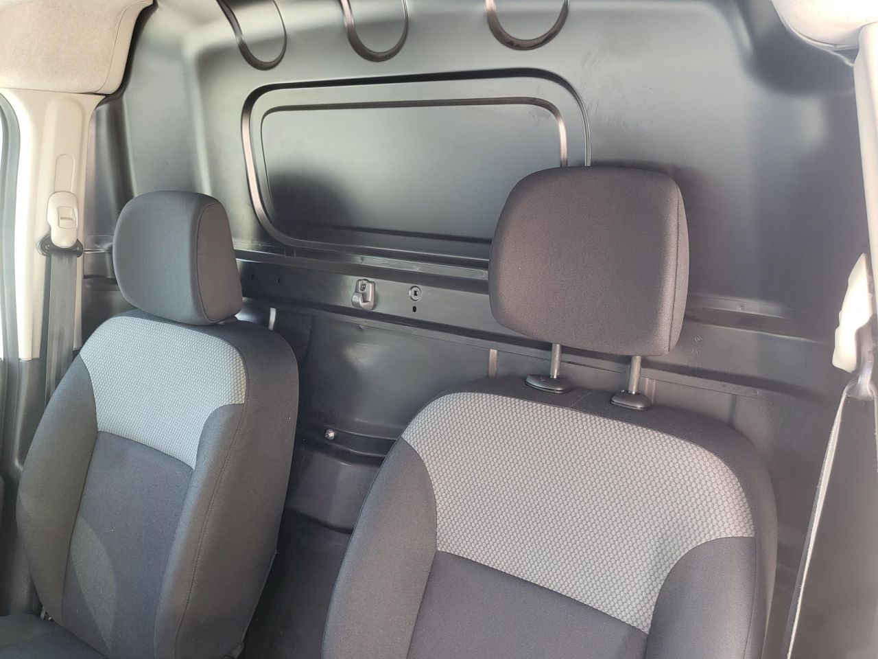 renault kangoo express maxi furgon 1,5 dci 90 energy - slika 9
