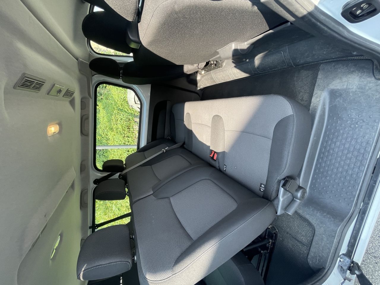 renault trafic grand passenger 2,0 dci 120 confort - slika 11