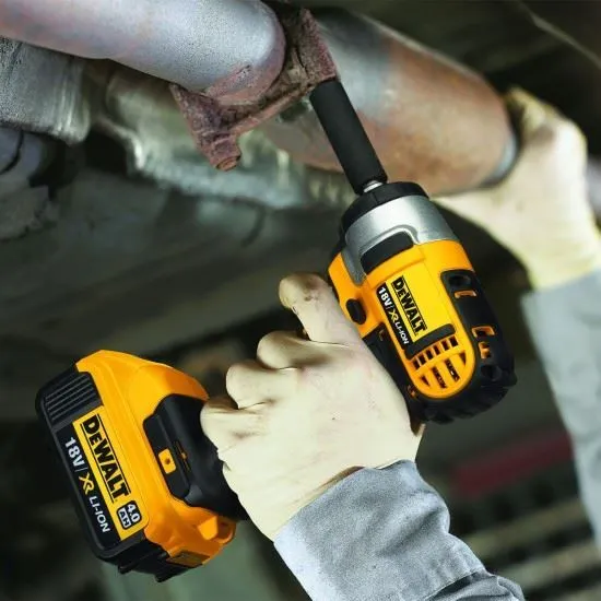 dewalt aku xr udarni odvijač,203 nm, 18v + 4.0 ah - slika 4