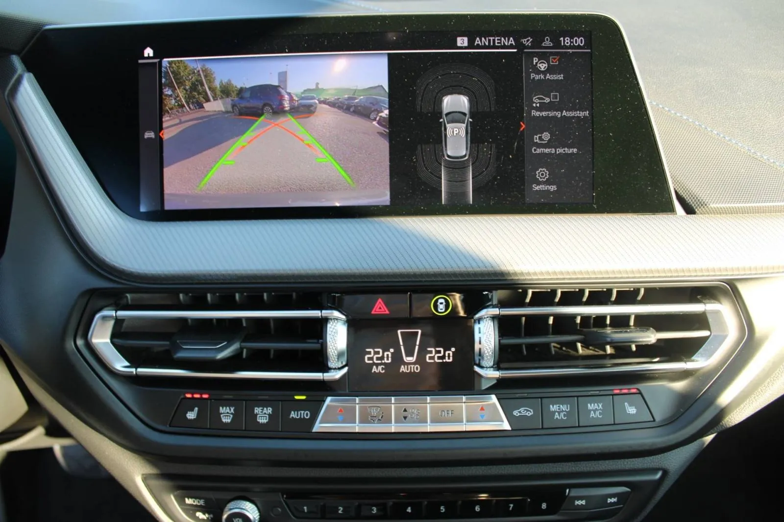 bmw serija 1 118i m paket *harman kardon, led, navigacija, kamera* - slika 20