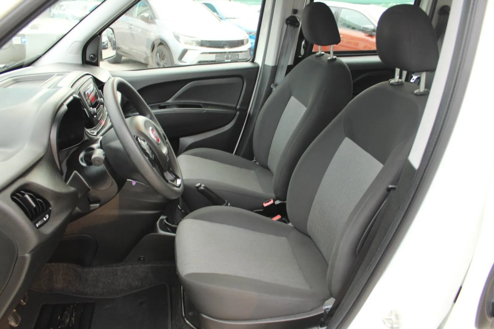 fiat doblo 1.6 mjt n1 - 5 sjedala, 2021 god. - slika 10