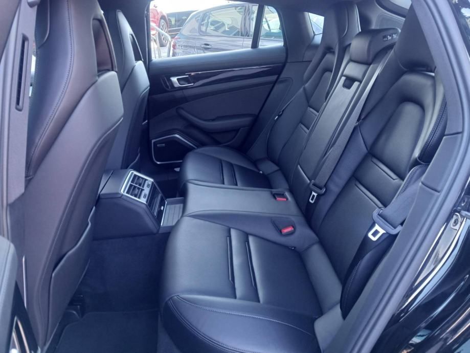 porsche panamera 4s e-hybrid *panorama, matrix, bose* - slika 11