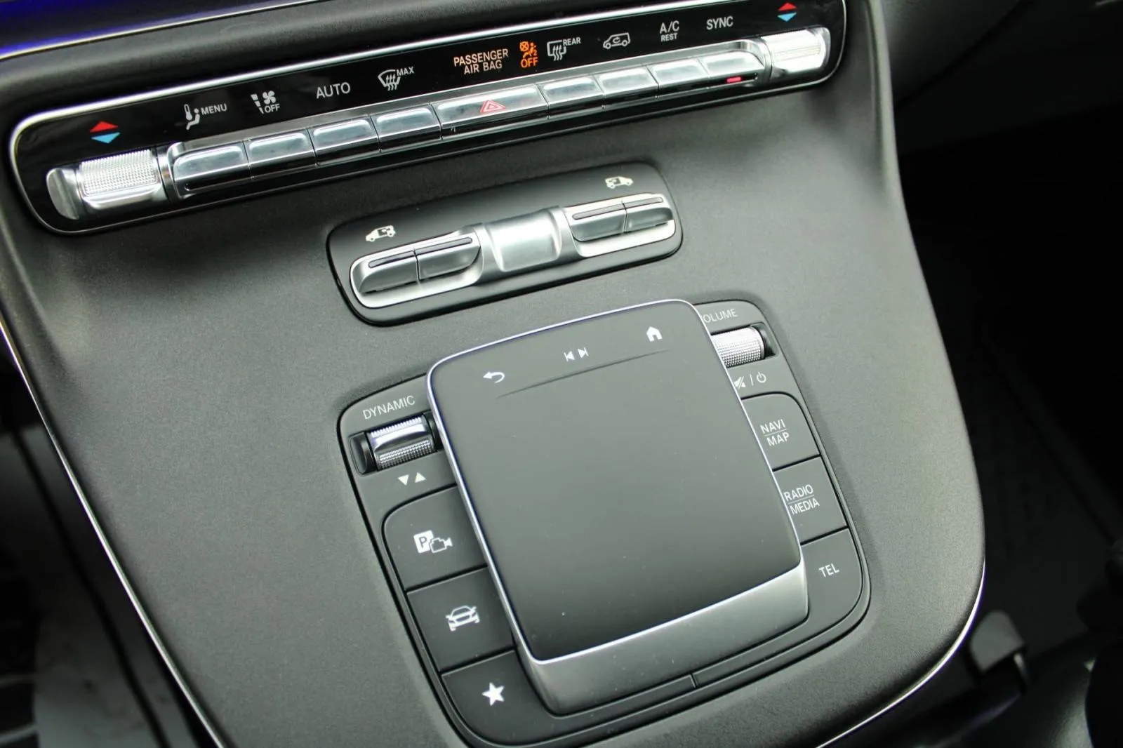 mercedes-benz klasa v 300d amg extralong automatik *led, navigacija, k - slika 19