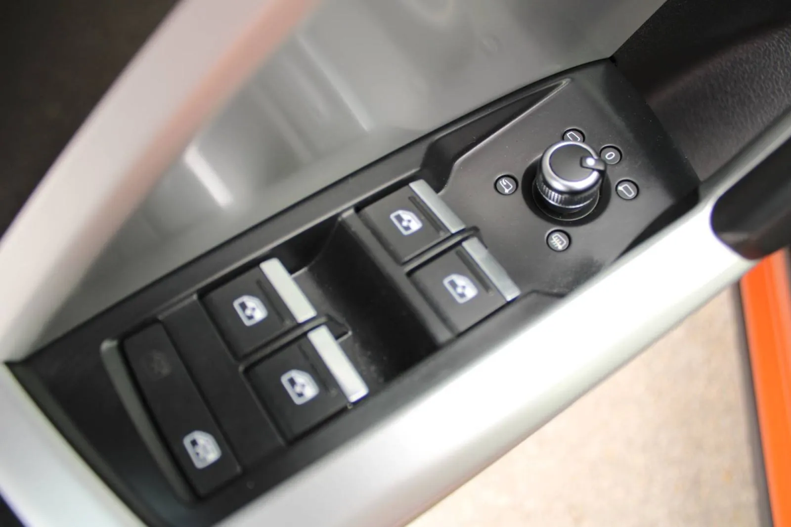 audi q3 40 tdi quattro s-tronic *navigacija* - slika 7