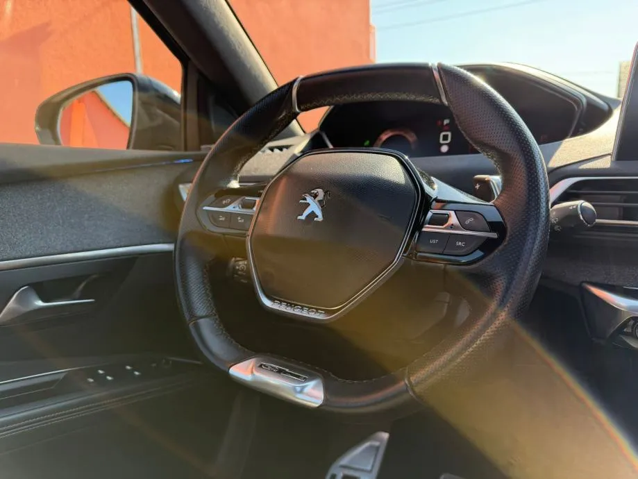 peugeot 5008 1,5 bluehdi automatik •gt line•kamera 360°•7sjedala•pano• - slika 11