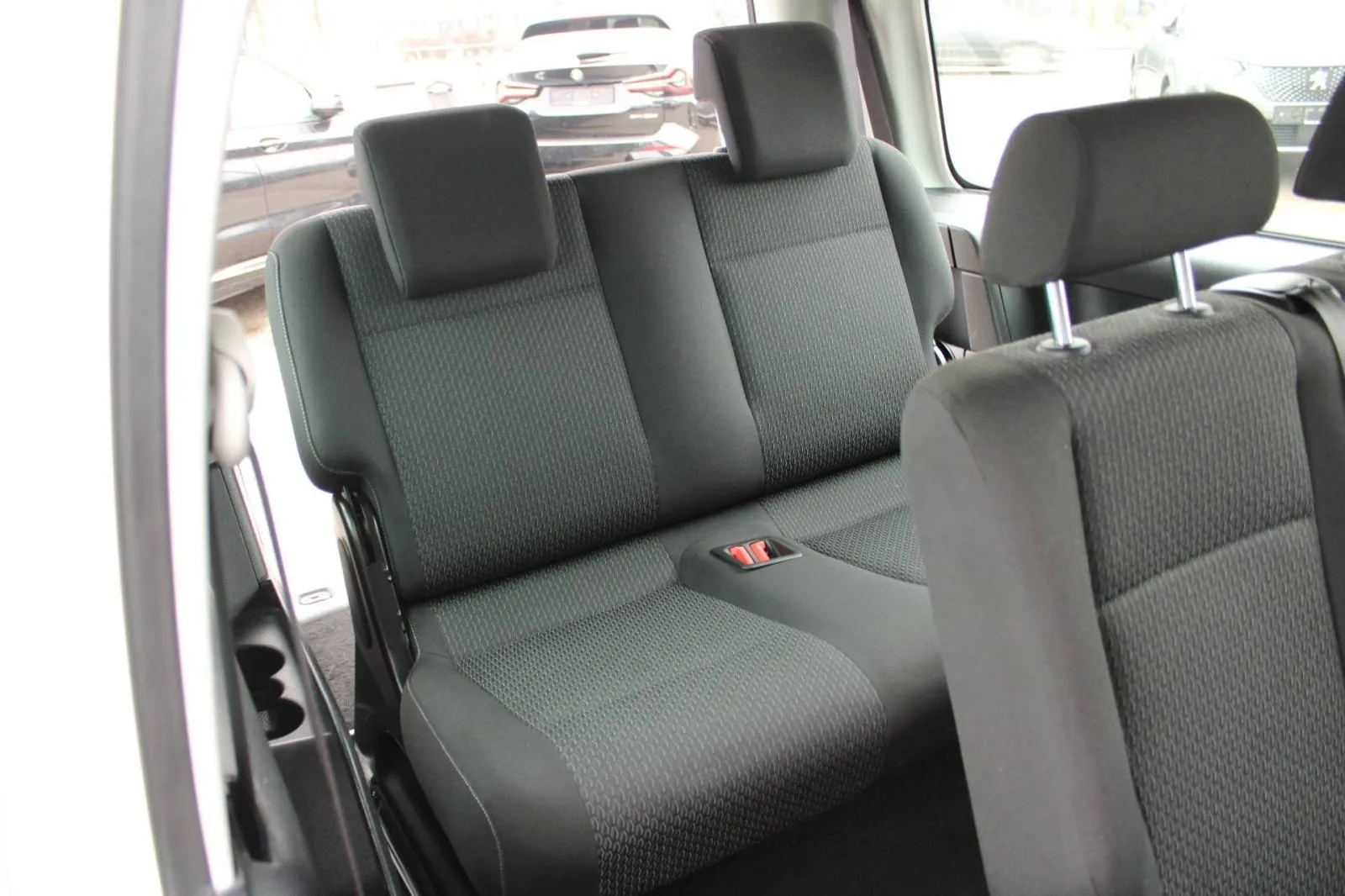 vw caddy maxi 2.0 tdi 7 sjedala - slika 15